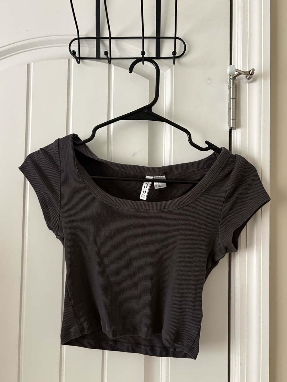 H&M Black Ribbed Scoop-Neck Crop Top